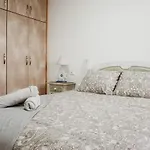Casa Costas, Maretas *