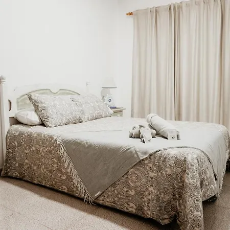 Casa Costas, Maretas *